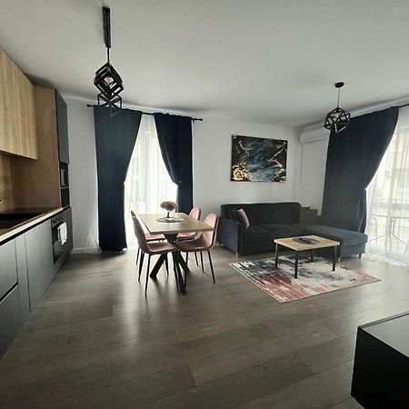 Sarah'S Place Oradea Buitenkant foto